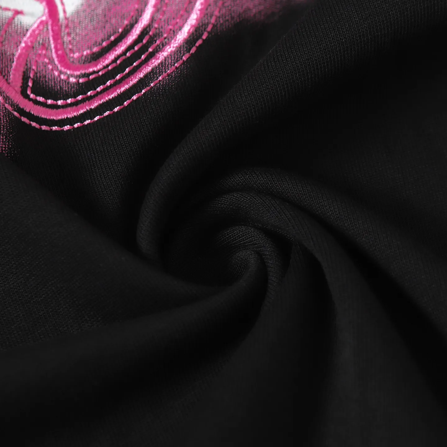 🅿️190 COME HEARTSCH/Cro Heart Purple Horseshoe Printed Embroidered Short Sleeve T-shirt Uses direct injection imported machine printing hardware and accessories, all custom-made, embroidery➕printing design Correctly configured black 2025 packaging 280 grams custom-dyed double yarn cotton version Large, loose and stylish Differentiated from the low version, slim and long version, upper body pulls the hips, correct high-density main mark, washed tag, hand-sewn Color: Black/White Size: XS-L